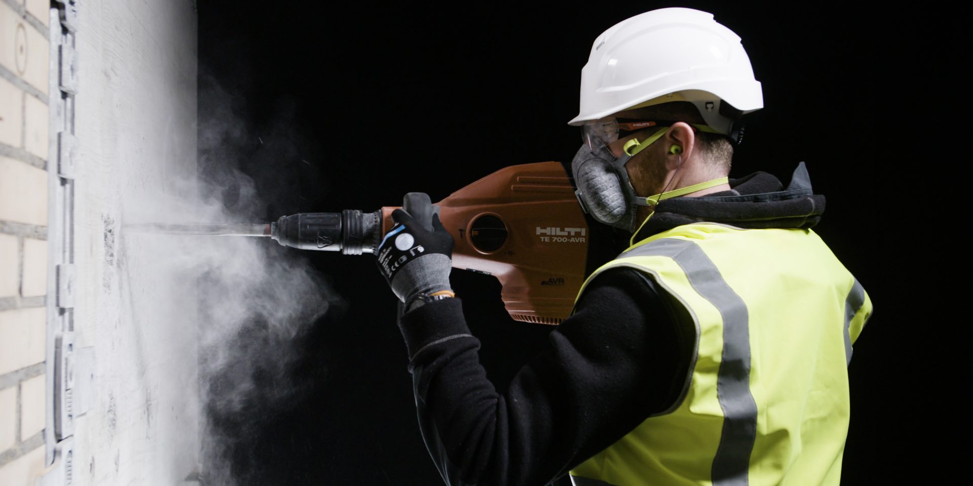 采用喜利得除塵系統(tǒng)（DRS），提升工作舒適度、操作安全性以及客戶的生產(chǎn)力